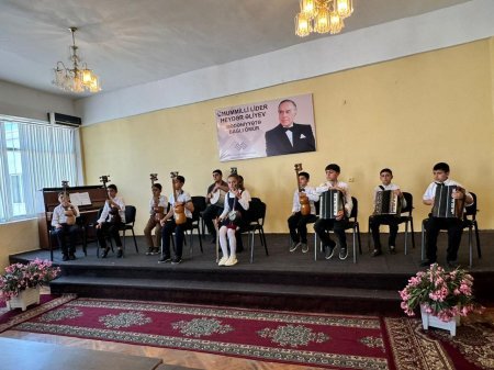 Qazax şəhər 1 nömrəli Uşaq Musiqi Məktəbi 2023/2024-cü tədris ilinin yekunu ilə əlaqədar hesabat konserti təqdim edib