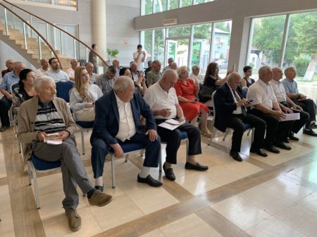 Gürcüstanda azərbaycanlı alimin kitabının təqdimatı keçirilib