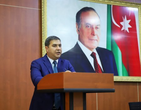 “Təhsil işçiləri üçün idarəetmə və peşəkar inkişaf proqramı”nın seminar mərhələsi keçirilir