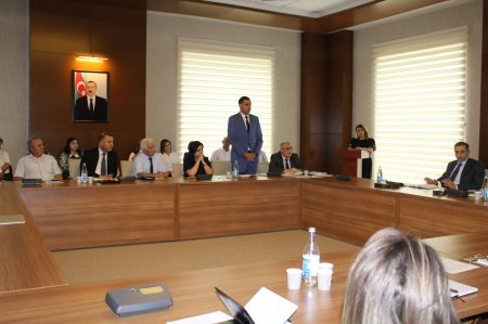 Hesabat iclası keçirilib