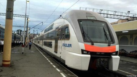 Sürət qatarı Xırdalanda azyaşlını vurdu