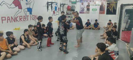 "Şamaxı" İdman Klubunda MMA idman növü üzrə ustad dərsləri təşkil olundu
