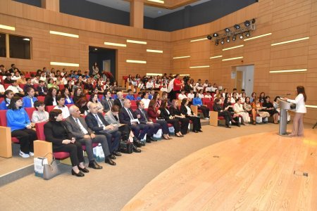 ADA Universitetində “Qlobal iqlim dəyişikliyi və insan sağlamlığı: təsirlərin azaldılmasında davamlı həllər və innovativ təşəbbüslər” mövzusunda konfrans keçirilib