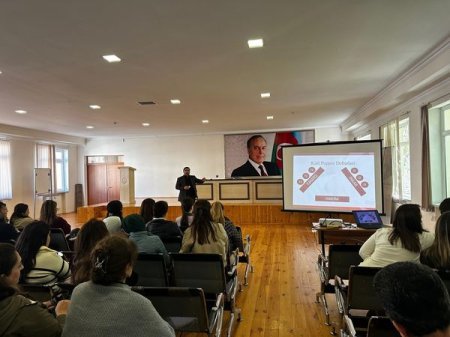 “Debat nədir?” mövzusunda seminar keçirilib