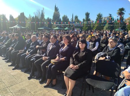 Xurması, ilə məşhur olan, zəhmətsevər insanların əməyi ilə gözəlləşən Azərbaycanın şimal-qərb qapısı Balakən rayonu növbəti dəfə Xurma festivalına uğurla ev sahibliyi edib