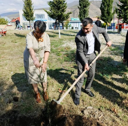 Təhsil İdarəsi ağacəkmə aksiyası keçirib
