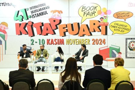 İstanbul sərgisində Azərbaycan yazarlarının iştirakı ilə ədəbi müzakirələr və imza mərasimi keçirilib