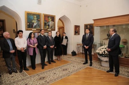 Mədəniyyət naziri Milli Azərbaycan Ədəbiyyatı Muzeyinin kollektivi ilə görüşüb