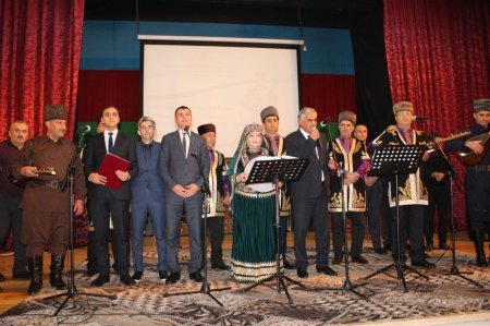 İsmayıllı rayon Heydər Əliyev adına Mədəniyyət Mərkəzində Aşıq Yanvar Bədəlovun xatirəsinə həsr olunmuş "Dastan axşamı" adlı tədbir keçirilmişdir