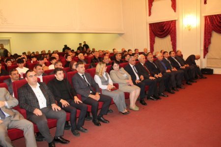 İsmayıllı rayon Heydər Əliyev adına Mədəniyyət Mərkəzində Aşıq Yanvar Bədəlovun xatirəsinə həsr olunmuş "Dastan axşamı" adlı tədbir keçirilmişdir