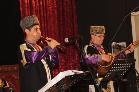 İsmayıllı rayon Heydər Əliyev adına Mədəniyyət Mərkəzində Aşıq Yanvar Bədəlovun xatirəsinə həsr olunmuş "Dastan axşamı" adlı tədbir keçirilmişdir