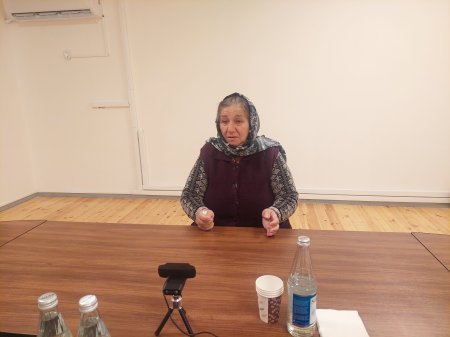 İdarə müdiri vətəndaşları qəbul edib