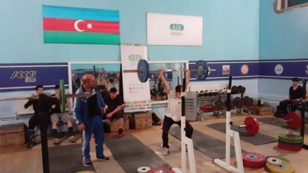 "İdman hamı üçün" layihəsi çərçivəsində ağırlıqqaldırma idman növü üzrə növbəti ustad dərsi keçirilib