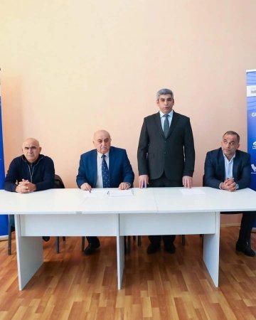 Güləş məşqçilərinin Ümumrespublika seminarı davam edir