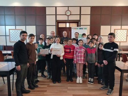  "31Dekabr - Dünya Azərbaycanlılarının Həmrəylik Günü"nə həsr olunmuş şahmat idman növü üzrə məktəbli yeniyetmələr arasında rayon turniri keçirildi