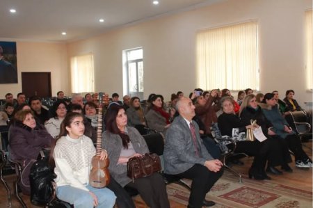  Şəfiqə Axundovanın 100 illik yubileyi çərçivəsində Şəki şəhər uşaq musiqi və incəsənət məktəblərində tar və kamança ixtisasları üzrə ustad dərslərinə start verili