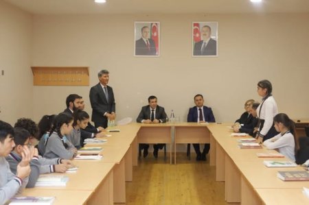 “Məktəblərə kitab ianəsi” layihəsi çərçivəsində görüş keçirilib