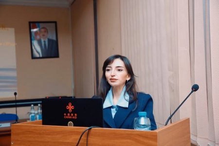 Gəncə şəhəri üzrə təhsil sektorunun tabeliyində fəaliyyət göstərən ümumi təhsil məktəblərinin direktorlarının iştirakı ilə görüş keçirilib