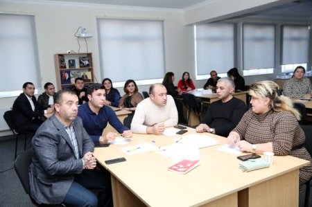 “Elektron sənəd dövriyyəsi sistemləri“” ilə bağlı təlim keçirilib
