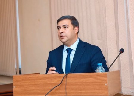 Gəncə şəhəri üzrə təhsil sektorunun tabeliyində fəaliyyət göstərən ümumi təhsil məktəblərinin direktorlarının iştirakı ilə görüş keçirilib