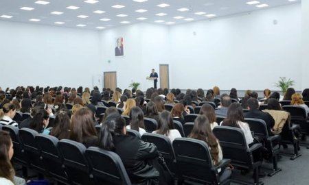 Bir qrup təhsil işçisi ilə görüşü keçirilib
