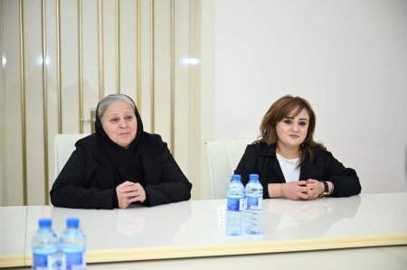 Mədəniyyət naziri Kürdəmirdə vətəndaşları qəbul edib