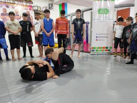 "İdman hamı üçün" layihəsi çərçivəsində qrapplinq idman növü üzrə ustad dərsi keçirildi