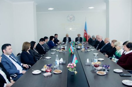İdarə müdiri çalışmanın yaş həddinə çatmış işçilərlə görüş keçirib