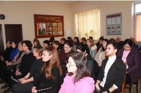 31 dekabr Dünya Azərbaycanlılarının Həmrəylik Günü münasibəti ilə " Ulu öndər və həmrəyliyimiz " adlı ədəbi-bədii gecə keçirilib