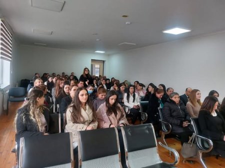 Ağdaşda yeni fəaliyyətə başlayan gənc müəllimlərlə görüş keçirilib