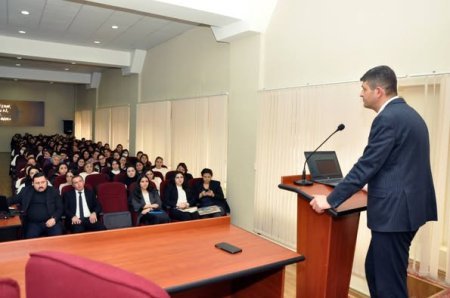 lX sinif üzrə qiymətləndirmə nəticələrinin təhlili mövzusunda görüş keçirilib