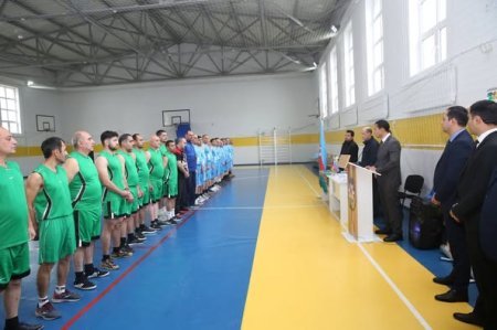 31 dekabr - Dünya Azərbaycanlılarının Həmrəyliyi Gününə həsr olunmuş basketbol idman növündən Gəncə şəhər turniri keçirilib