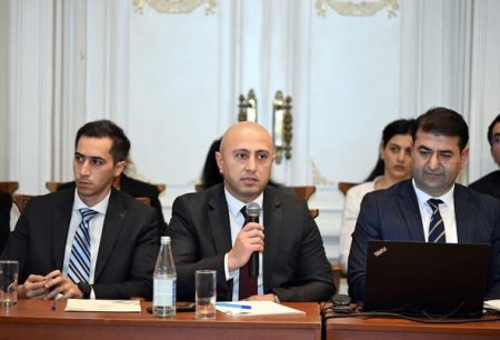 Mədəniyyət Nazirliyinin fəaliyyətində rəqəmsallaşma və ilin yekunlarına dair müşavirə keçirilıb