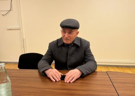 İdarə müdiri vətəndaşları qəbul edib
