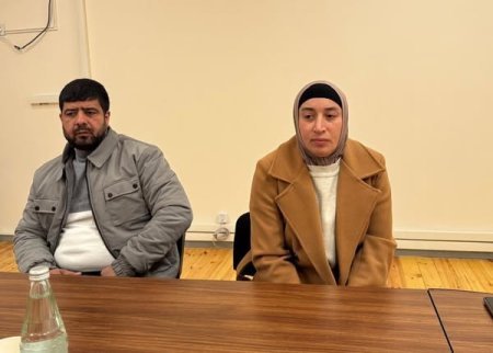 İdarə müdiri vətəndaşları qəbul edib