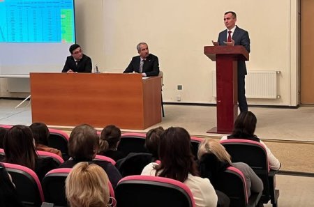 İdarə müdiri təhsil müəssisələrinin rəhbərləri ilə görüşüb