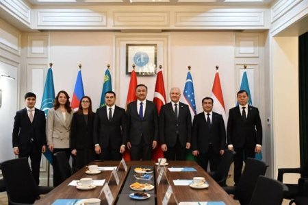 Mədəniyyət naziri Beynəlxalq Türk Akademiyasında qurumun rəhbəri ilə görüşüb