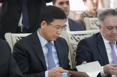 Adil Kərimli Astanada "Daşa yazılmış tarix" kitabının təqdimatında çıxış edib