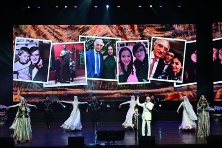 Xalq artisti Polad Bülbüloğlunun 80 illiyinə həsr olunan təntənəli gecə keçirilib 