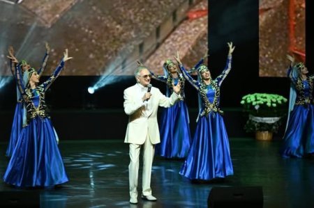 Xalq artisti Polad Bülbüloğlunun 80 illiyinə həsr olunan təntənəli gecə keçirilib 