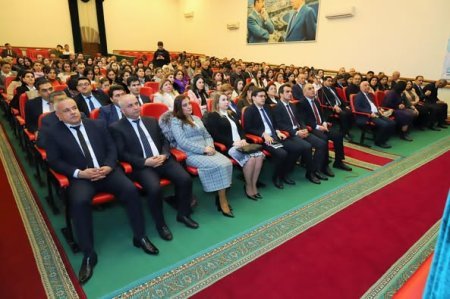 "Konstitusiya və Suverenlik İli” mövzusunda elmi konfrans keçirilib