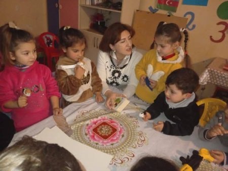 Məktəbəqədər təhsil müəssisələrində psixoloqlarla görüşlər davam edir