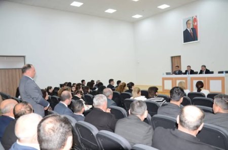 Qazax rayonunda məktəb direktorları ilə görüş keçirilib