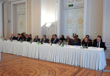 Mədəni mülkiyyətin qanunsuz dövriyyəsinə həsr olunmuş dəyirmi masa keçirilib