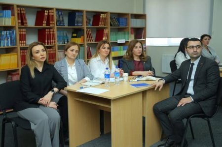 Gəncə-Daşkəsən Regional Təhsil İdarəsinin təşkilatçılığı ilə ümumi təhsil müəssisələrinin direktorlarının iştirakı ilə təlimlərə start verilib