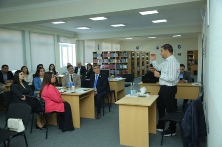 Gəncə-Daşkəsən Regional Təhsil İdarəsinin təşkilatçılığı ilə ümumi təhsil müəssisələrinin direktorlarının iştirakı ilə təlimlərə start verilib