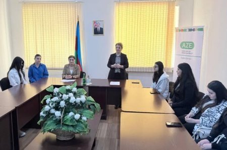 “Gənclərin  ictimai   və   könüllülük   fəaliyyətinin artırılması” mövzusunda seminar keçirildi