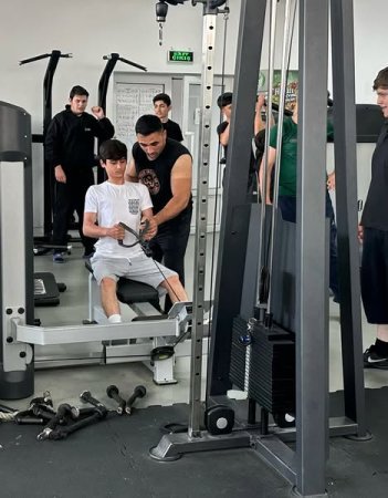 "İdman hamı üçün" layihəsi çərçivəsində Dünya çempionu Elvin Eynalovun rəhbərliyi altında fitnes idman növü üzrə ustad dərsi keçirildi