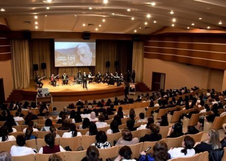 Bəxtiyar Vahabzadənin 100 illik yubileyinə həsr olunmuş konsert keçirilib