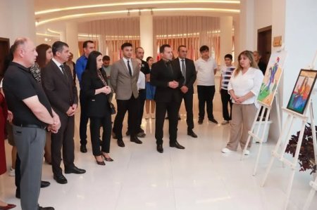 Şəkidə Azərbaycanın görkəmli rəssamı Mirzə Qədim İrəvaninin 200 illik yubileyi münasibətilə rəsm sərgisi təşkil edilib